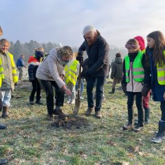 Leerlingen planten groene toekomst in Domein De Welvaart